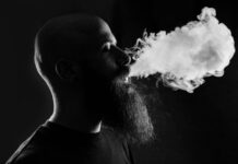 Choosing the Right Vape Kit men using vape